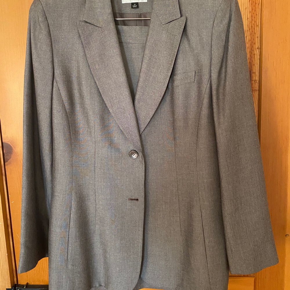 Gray Classic skirt and matching blazer